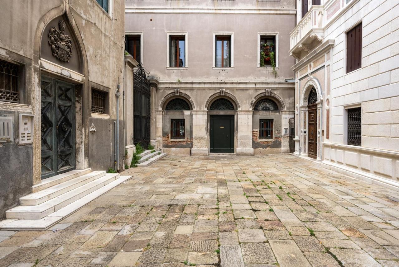 Apartmán Palazzo Borgoloco Benátky Exteriér fotografie